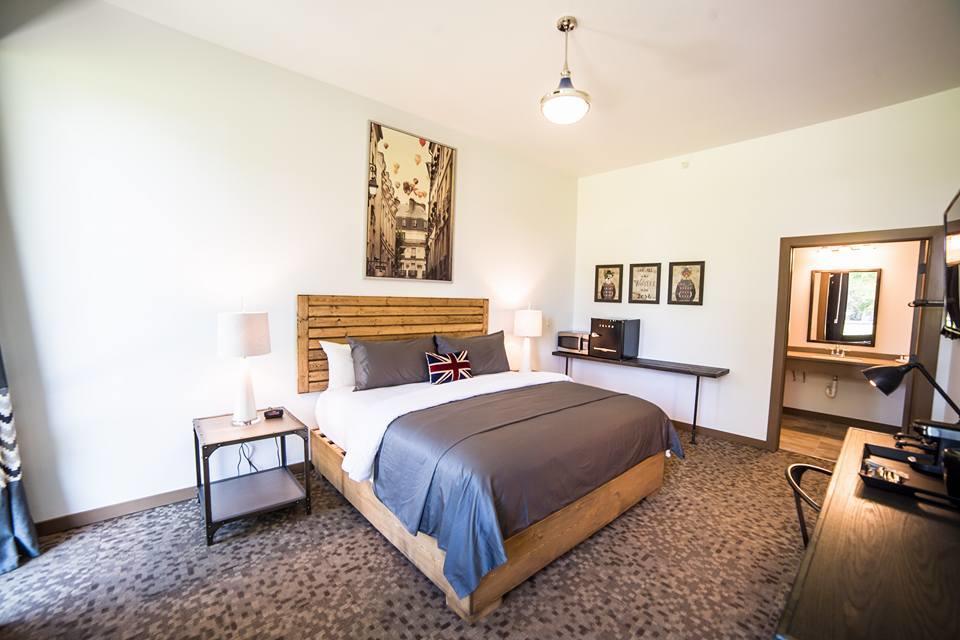 Okoboji Commons Hotel Extérieur photo